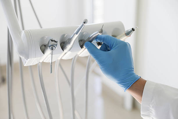 Professional Emergency Dentist technician working in Weber City, VA